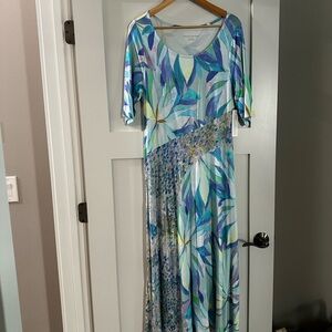 Soft Surroundings Multicolor Leaf Print Maxi Dress